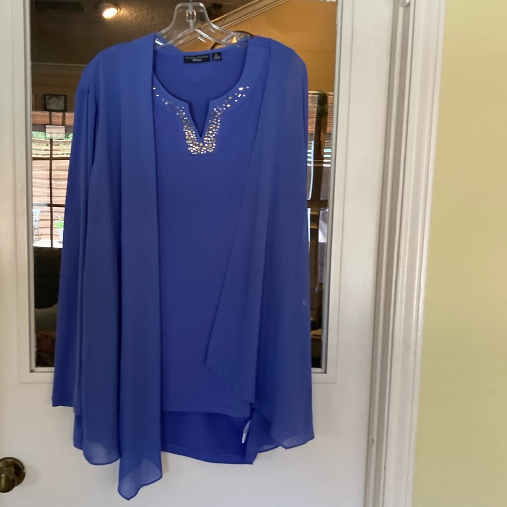 Susan Graver 2piece periwinkle cardigan w/sleeveless top